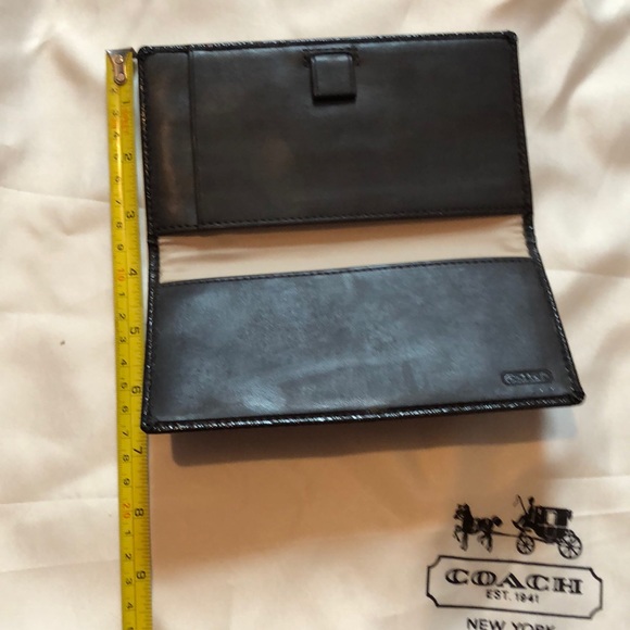 ❤️SOLD❤️ Coach 2pcs Brown Wallet/Checkbook Cover - Picture 4 of 8
